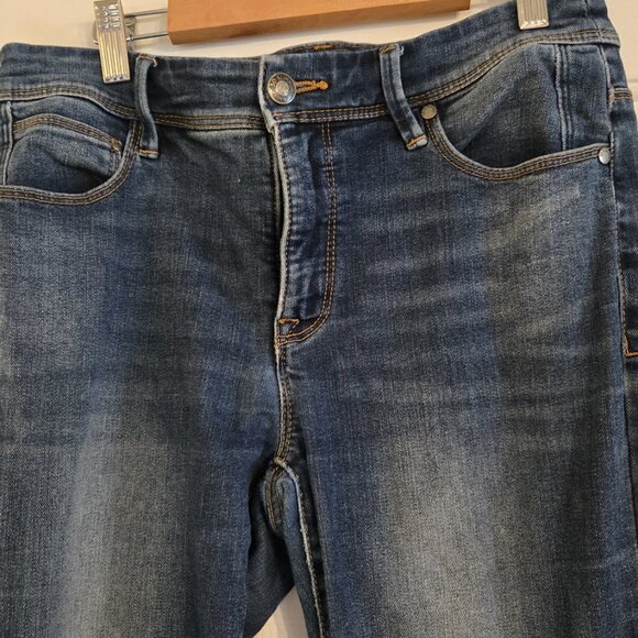 So Slimming by Chico's - Jeans - Size 00 - EUC - Picture 3 of 5